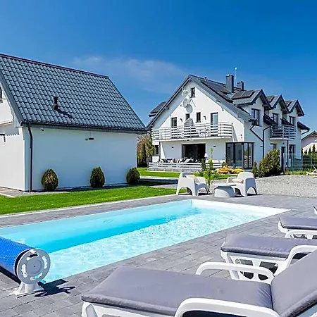 Cichy - Podgrzewany Basen, Sauna I Jacuzzi W Cenie Pobytu Hotel Karwia